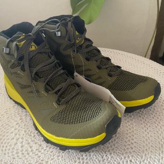 サロモン(SALOMON)のsalomon 新品タグ付き　登山靴26.5  goretex(登山用品)