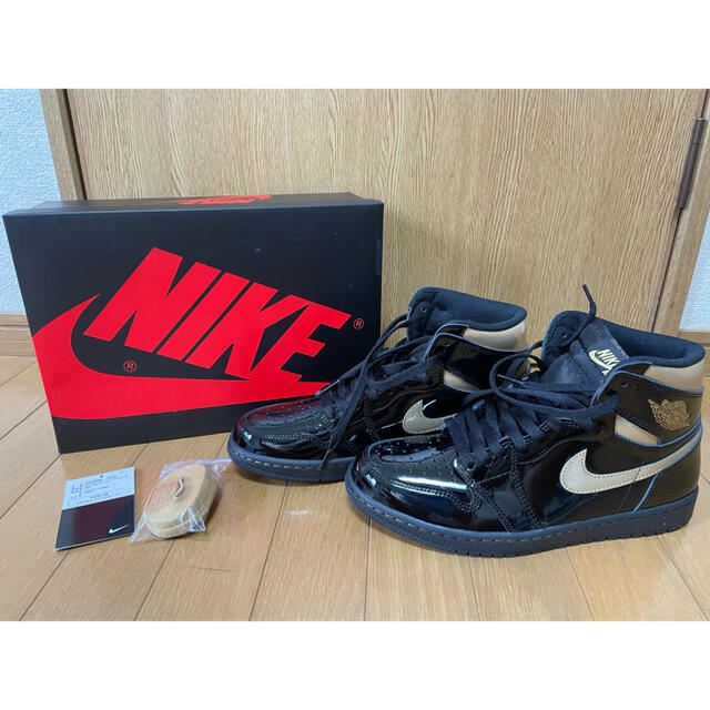 AIR JORDAN 1 HIGH OG BLACK-METALIC GOLD