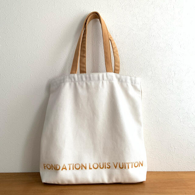 LOUIS VUITTON(ルイヴィトン)の早い者勝ち！入手困難 ルイ・ヴィトン財団美術館 パリ 限定 トートバッグ レディースのバッグ(トートバッグ)の商品写真