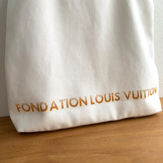 LOUIS VUITTON(ルイヴィトン)の早い者勝ち！入手困難 ルイ・ヴィトン財団美術館 パリ 限定 トートバッグ レディースのバッグ(トートバッグ)の商品写真