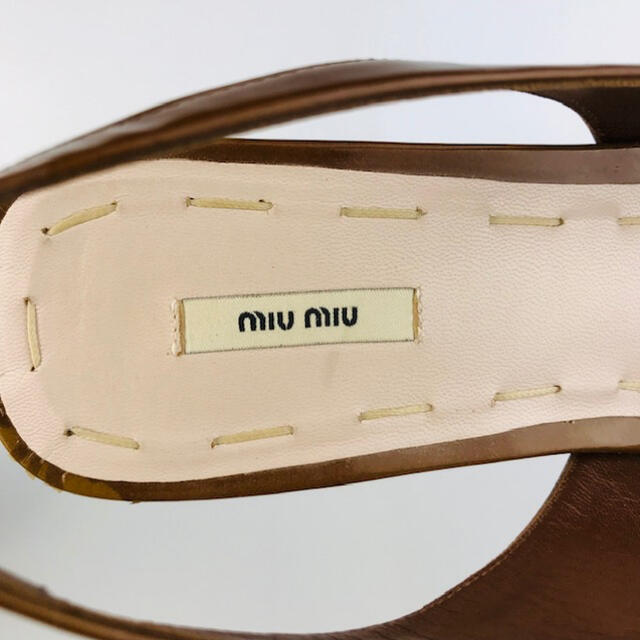 miumiu - miumiu☆パテントレザー ウッドウェッジソール サンダル(37