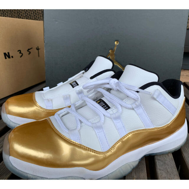 NIKE(ナイキ)の【中古】AIR JORDAN 11 RETRO LOW メンズの靴/シューズ(スニーカー)の商品写真