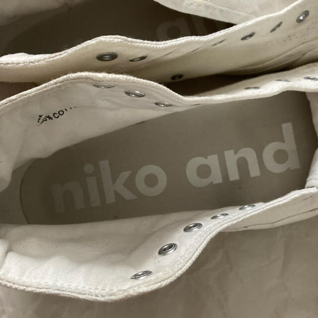 niko and...(ニコアンド)のniko and... ハイカットスニーカー 白 Mサイズ レディースの靴/シューズ(スニーカー)の商品写真