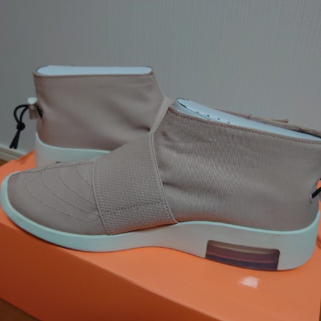 FEAR OF GOD(フィアオブゴッド)の28cm 中古美品 NIKE AIR FEAR OF GOD MOC BEIGE メンズの靴/シューズ(スニーカー)の商品写真