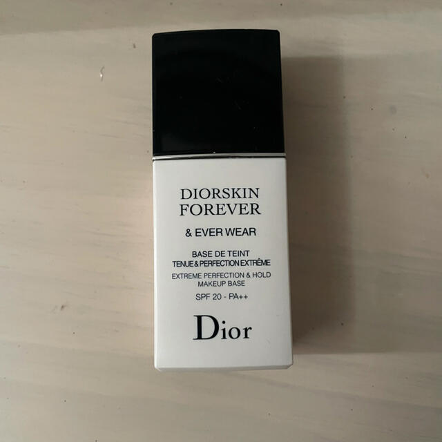 Dior(ディオール)の ディオール スキンフォーエヴァー&エヴァー ベース 001 ユニバーサル コスメ/美容のベースメイク/化粧品(化粧下地)の商品写真