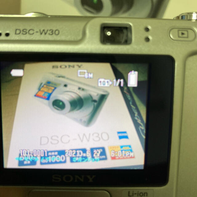 SONY(ソニー)のSONY Cyber−Shot W DSC-W30(S) スマホ/家電/カメラのカメラ(コンパクトデジタルカメラ)の商品写真