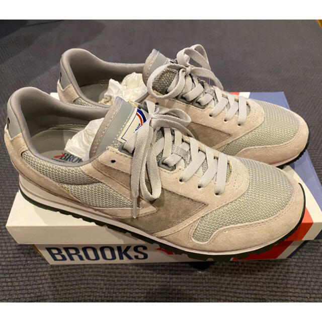 Brooks(ブルックス)のMac k さん専用　BROOKS  27cm ブルックス　チャリオット　新品 メンズの靴/シューズ(スニーカー)の商品写真