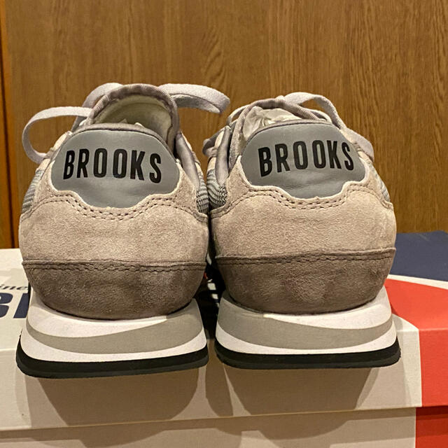 Brooks(ブルックス)のMac k さん専用　BROOKS  27cm ブルックス　チャリオット　新品 メンズの靴/シューズ(スニーカー)の商品写真