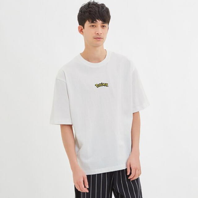 GU(ジーユー)のポケモンTシャツ　メンズ メンズのトップス(Tシャツ/カットソー(半袖/袖なし))の商品写真