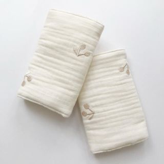 【handmade/BABYno38】さくらんぼ/チェリー抱っこ紐よだれカバー(外出用品)