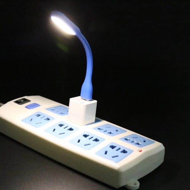 どこでもライト☀︎便利☀︎USB LEDライト インテリア/住まい/日用品のライト/照明/LED(テーブルスタンド)の商品写真