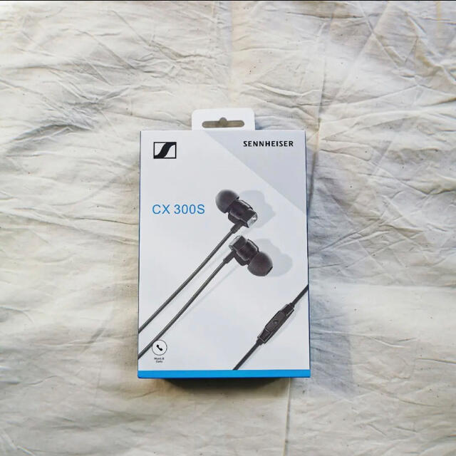 SENNHEISER(ゼンハイザー)のSENNHEISER CX 300S イヤホンブラック スマホ/家電/カメラのオーディオ機器(ヘッドフォン/イヤフォン)の商品写真