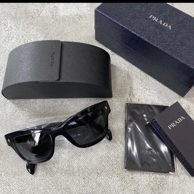 美品 【美品】保証書付き PRADA アセテート prada プラダ 未使用