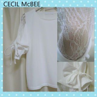 セシルマクビー(CECIL McBEE)の袖レース＆リボン★トップス★白★セシルマクビー(カットソー(半袖/袖なし))