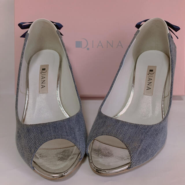 DIANA(ダイアナ)のダイアナ　デニム　バックリボン　パンプス レディースの靴/シューズ(ハイヒール/パンプス)の商品写真