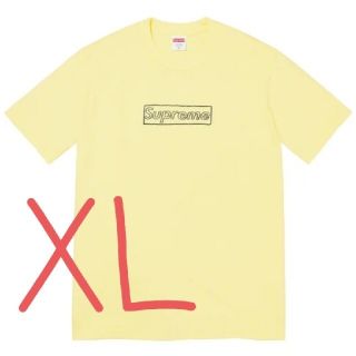 シュプリーム(Supreme)の Supreme KAWS Chalk Logo Tee Pale Yellow(Tシャツ/カットソー(半袖/袖なし))