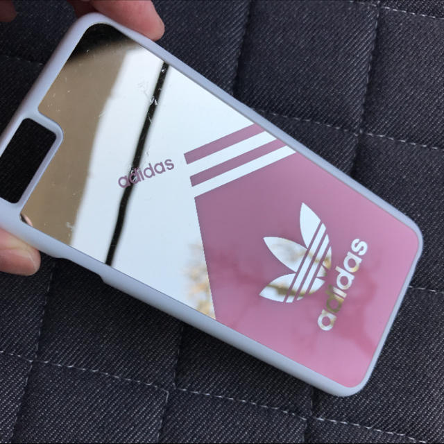 adidas(アディダス)のiPhone6用 アディダススマホケース スマホ/家電/カメラのスマホアクセサリー(iPhoneケース)の商品写真