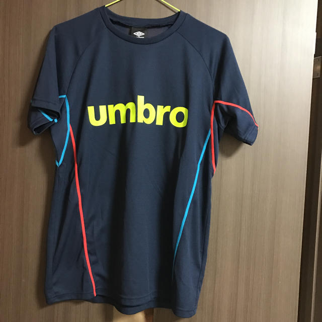 UMBRO(アンブロ)のUmbro スポーツTシャツ スポーツ/アウトドアのサッカー/フットサル(ウェア)の商品写真