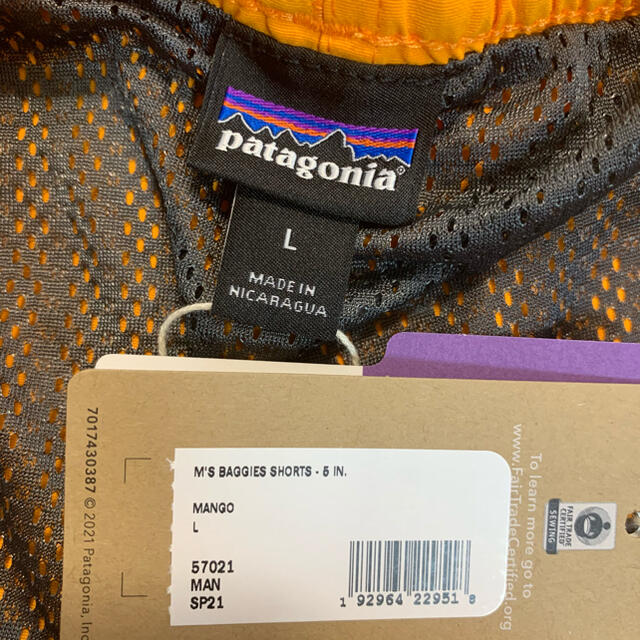 patagonia(パタゴニア)のパタゴニア　5インチ メンズ バギーズ ショーツ　MAN マンゴー　Lサイズ メンズのパンツ(ショートパンツ)の商品写真