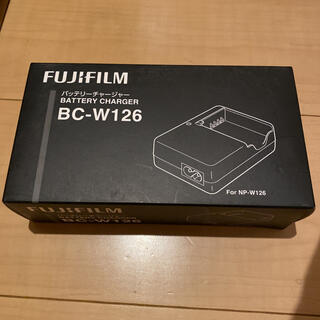 フジフイルム(富士フイルム)の富士フイルム FUJIFILM バッテリーチャージャー BC-W126(バッテリー/充電器)