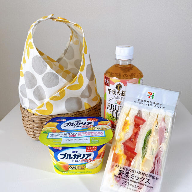 ランチバッグ　　 インテリア/住まい/日用品のキッチン/食器(弁当用品)の商品写真