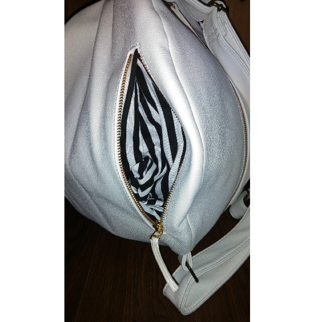 もりのがっこう　ころんとリュックL　ホワイト レディースのバッグ(リュック/バックパック)の商品写真
