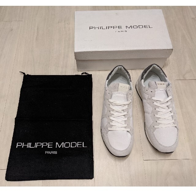 PHILIPPE MODEL(フィリップモデル)のPhilippe Model ホワイトスニーカー メンズの靴/シューズ(スニーカー)の商品写真