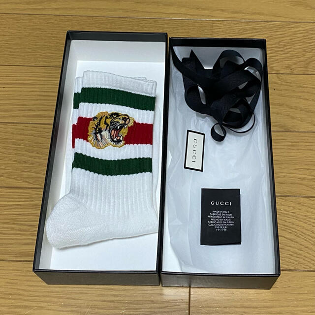 Gucci(グッチ)のGUCCI グッチ  靴下 タイガー付きストレッチコットンソックス メンズのレッグウェア(ソックス)の商品写真