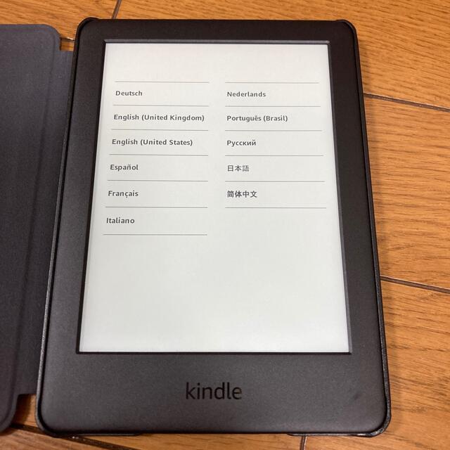 Amazon Kindle 第10世代　本体　保護カバー　ケーブル 2