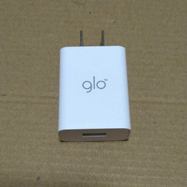 glo(グロー)のglo  ACアダプター　YJC010W-0502000J 通電確認済み スマホ/家電/カメラの生活家電(変圧器/アダプター)の商品写真