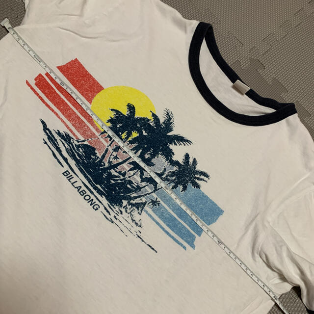 billabong(ビラボン)のBILLABONG    トリムTシャツ  白　M  南国　ヤシの木夕日ビラボン メンズのトップス(Tシャツ/カットソー(半袖/袖なし))の商品写真