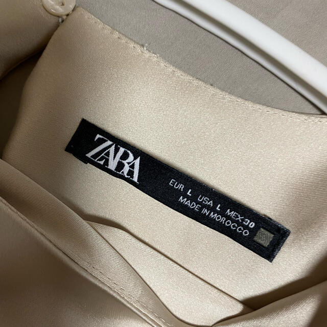 ZARA(ザラ)のZARA サテンノースリーブ レディースのトップス(シャツ/ブラウス(半袖/袖なし))の商品写真