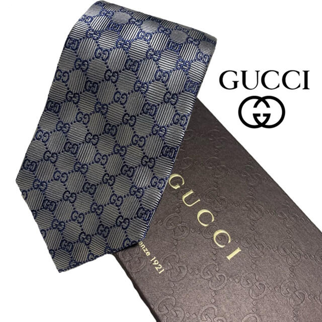 Gucci(グッチ)の【GUCCI】極美品 総柄  GG柄 シルク ネクタイ(シルバー／銀色／艶感） メンズのファッション小物(ネクタイ)の商品写真