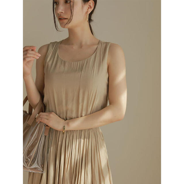 ACYM  Sheer pleats long ワンピース　ベージュ