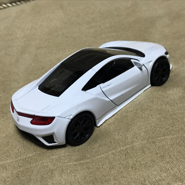 ホンダ(ホンダ)のWELLY 1/36 ミニカー ホンダ NSX 白 ホワイト 車模型 インテリア エンタメ/ホビーのおもちゃ/ぬいぐるみ(ミニカー)の商品写真