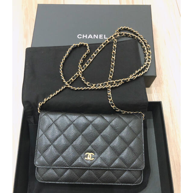 CHANEL シャネル ゴールドチェーンウォレット