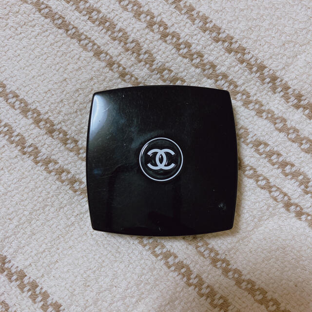 CHANEL(シャネル)のCHANEL プードゥルルミエールグラッセ コスメ/美容のベースメイク/化粧品(フェイスパウダー)の商品写真