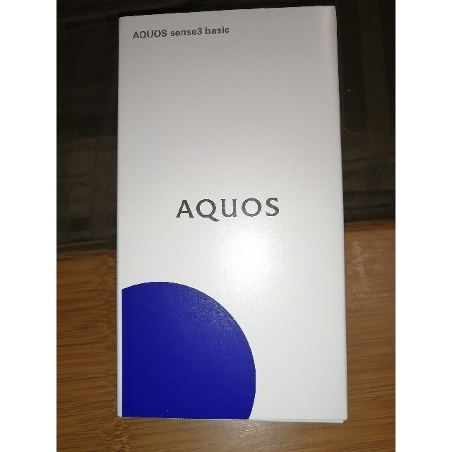 AQUOS(アクオス)のAQUOS sense3 basic  Black　新品一式 スマホ/家電/カメラのスマートフォン/携帯電話(スマートフォン本体)の商品写真