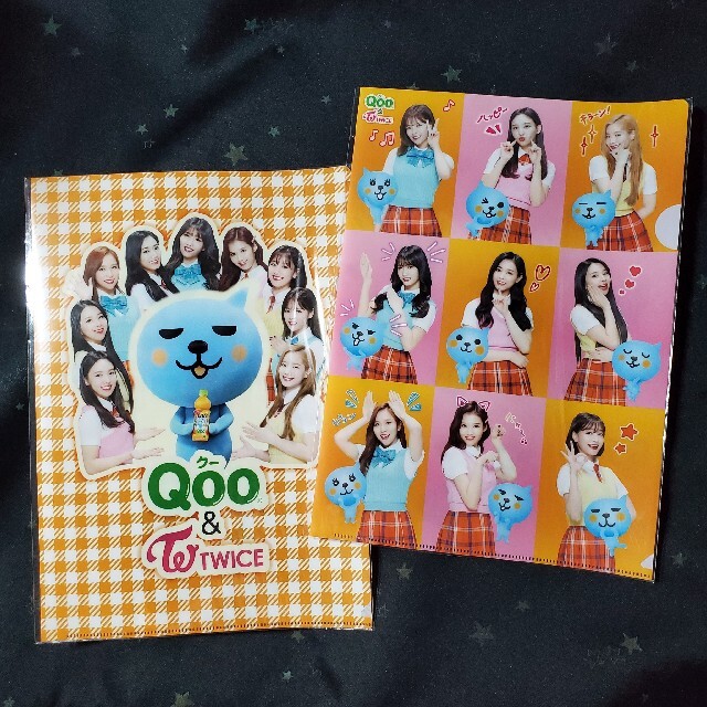 コカ・コーラ(コカコーラ)のQOO & TWICE コラボ A4 クリアファイル ×2種 エンタメ/ホビーのCD(K-POP/アジア)の商品写真