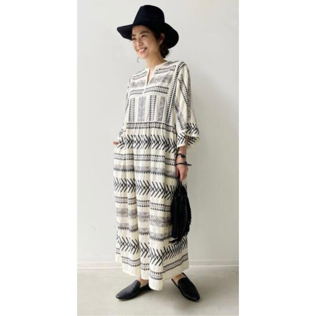 L'Appartement DEUXIEME CLASSE(アパルトモンドゥーズィエムクラス)のL'Appartement      ☆ embroidery dress ☆ レディースのワンピース(ロングワンピース/マキシワンピース)の商品写真