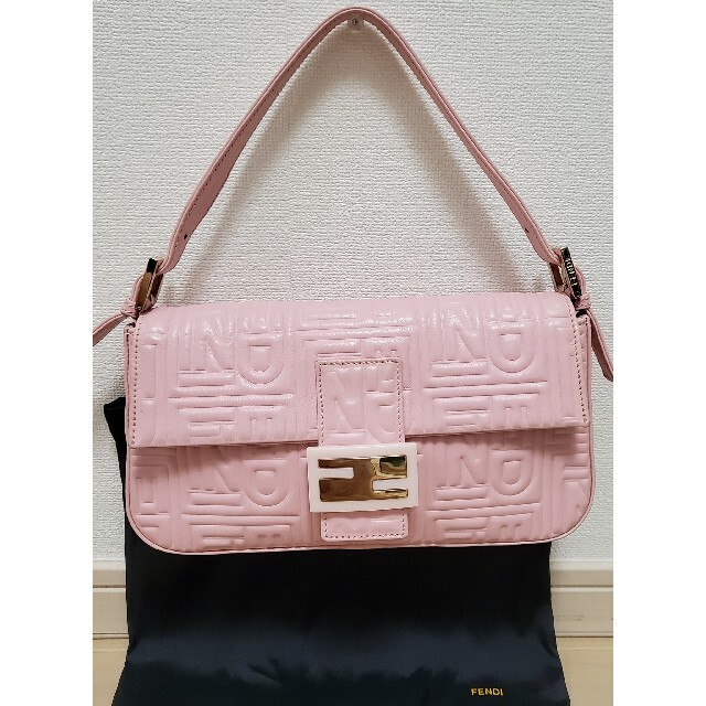 最新作の FENDI - ハンド マンマバケットワンショルダーバッグ FENDI