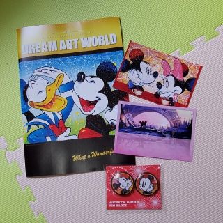 ディズニー(Disney)の【非売品】Dream Art World　ディズニー　非売品画集　非売品缶バッジ(ノベルティグッズ)