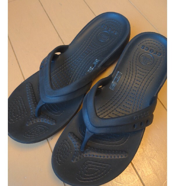 crocs(クロックス)のcrocs　サンダル　j2 キッズ/ベビー/マタニティのキッズ靴/シューズ(15cm~)(サンダル)の商品写真