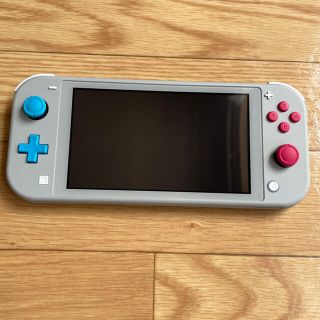 ニンテンドースイッチ(Nintendo Switch)のNintendo Switch Lite ザシアン・ザマゼンタ(家庭用ゲーム機本体)