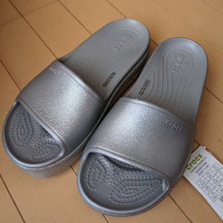 クロックス(crocs)のcrocs　サンダル　23 (サンダル)