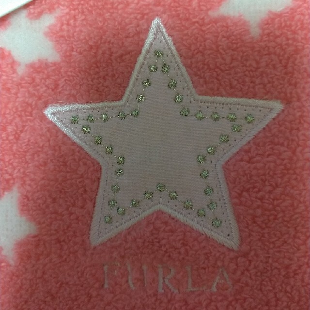 Furla(フルラ)のフルラ　タオルハンカチ　2枚　新品　（ナ） レディースのファッション小物(ハンカチ)の商品写真