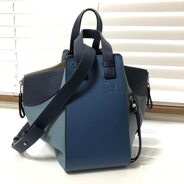 LOEWE(ロエベ)のLOEWE ハンモック レディースのバッグ(ハンドバッグ)の商品写真