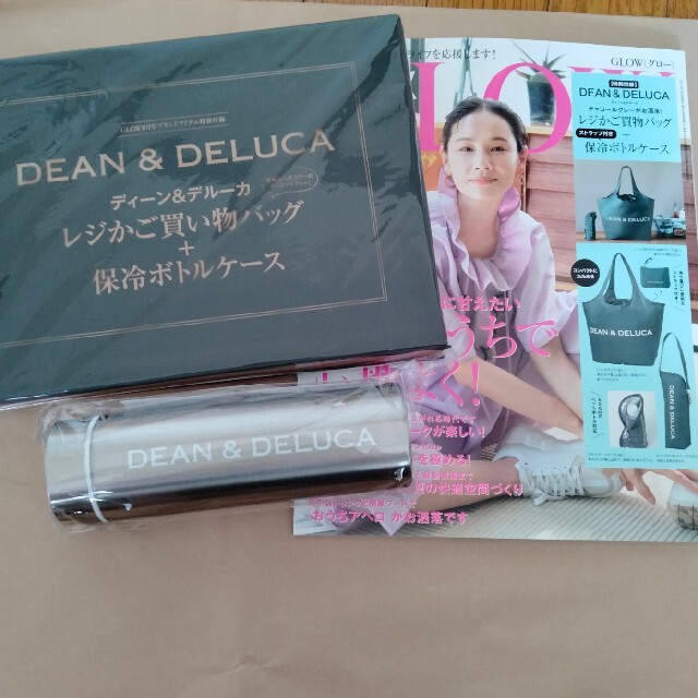 DEAN & DELUCA(ディーンアンドデルーカ)のDEAN＆DELUCA　GLOW8月号　付録セット エンタメ/ホビーの雑誌(ファッション)の商品写真