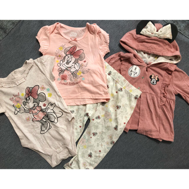 コストコ(コストコ)の新品★ 値下げ　　ベビー服　夏物　Disneyミニーちゃん4点セット キッズ/ベビー/マタニティのベビー服(~85cm)(Ｔシャツ)の商品写真