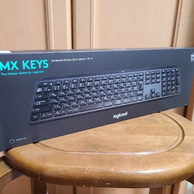 ロジクール MX KEYS　KX800　パームレスト付き